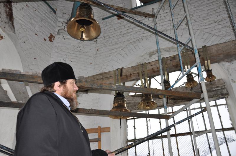 Колокола заняли свое постоянное место