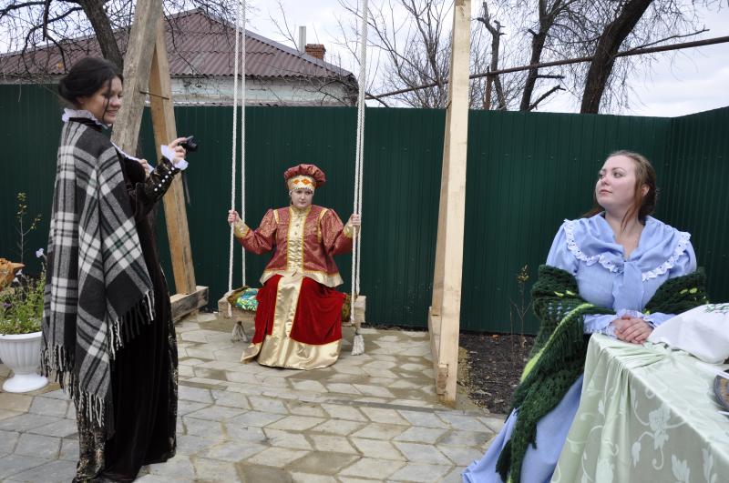 Интересный двор уездный